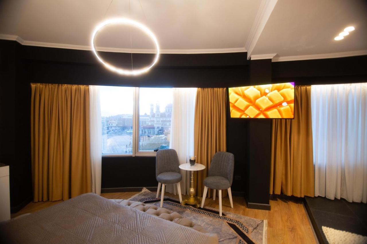 Sky View Hotel Корча Екстер'єр фото
