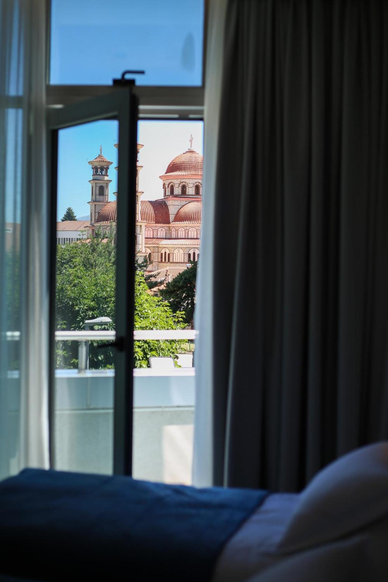 Sky View Hotel Корча Екстер'єр фото