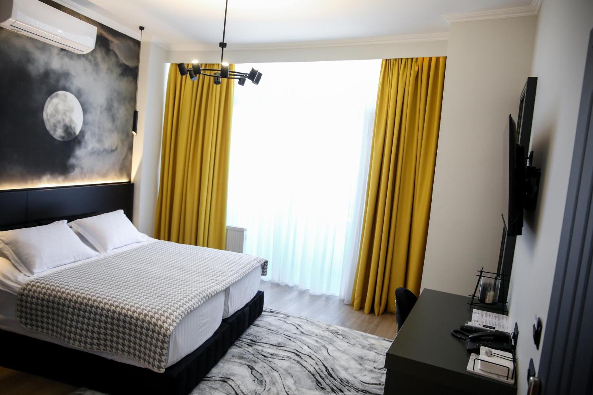 Sky View Hotel Корча Екстер'єр фото