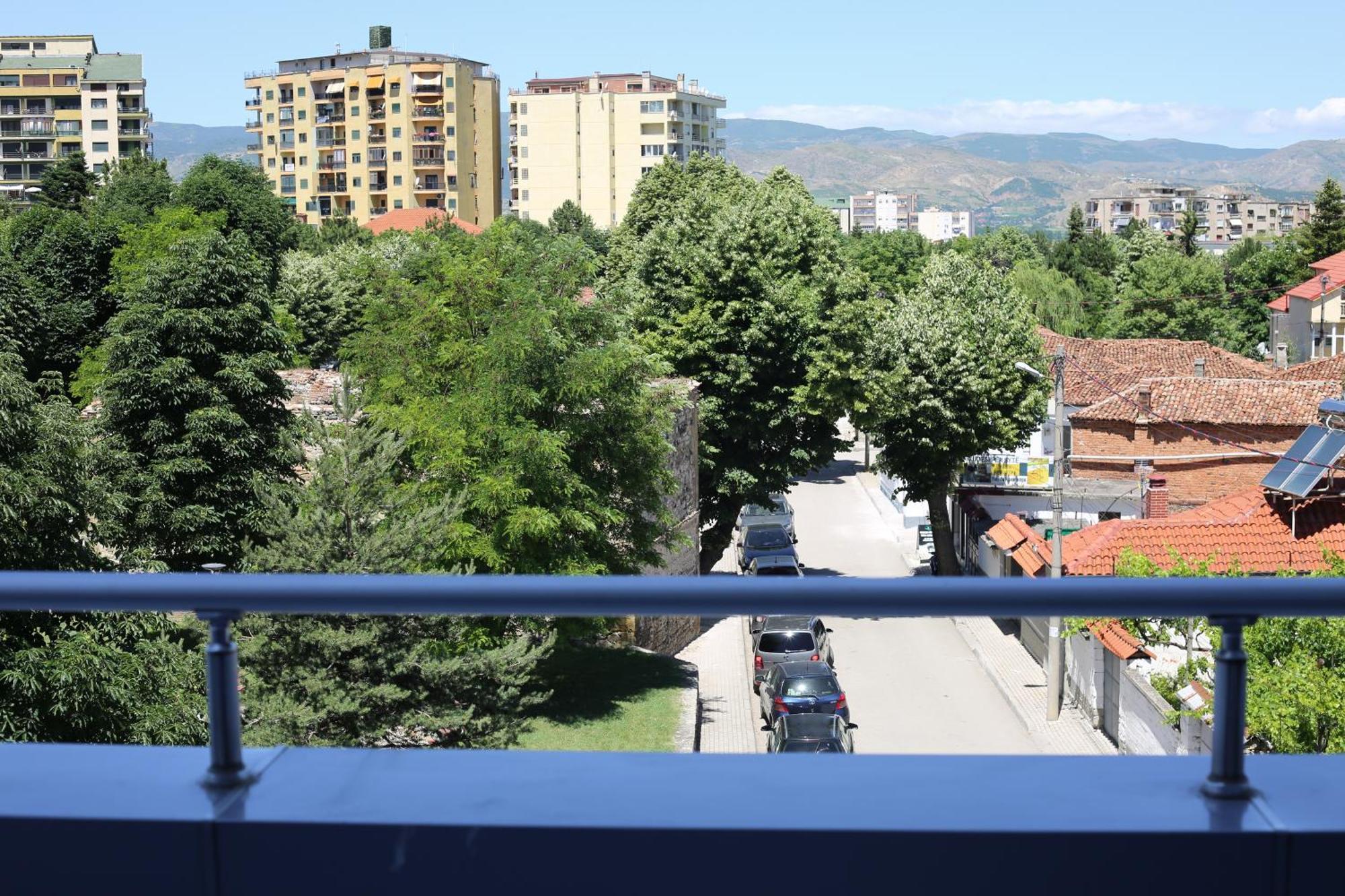 Sky View Hotel Корча Екстер'єр фото